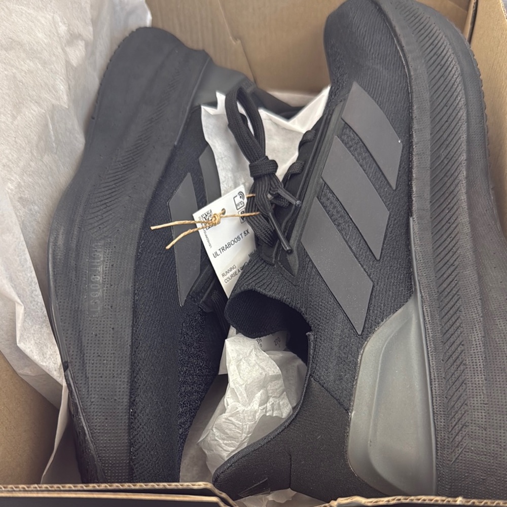 Ultraboost Adidas 5x running shoe